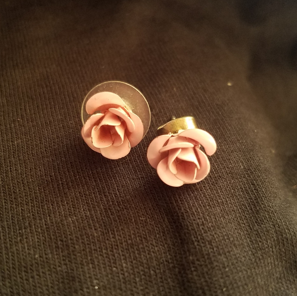 Cute little pink rose stud earrings